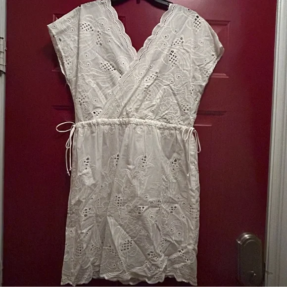 Cabi Eyelet Cover-Up Size M - Picture 7 of 7